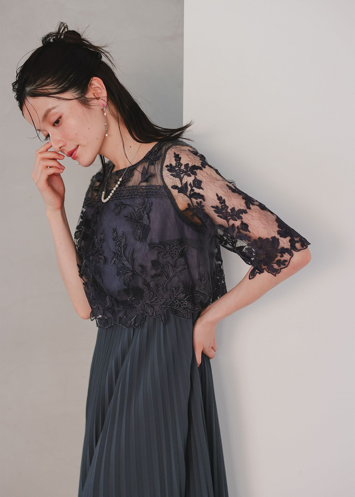 オリジナル柄レース×プリーツワンピース|DorryDoll