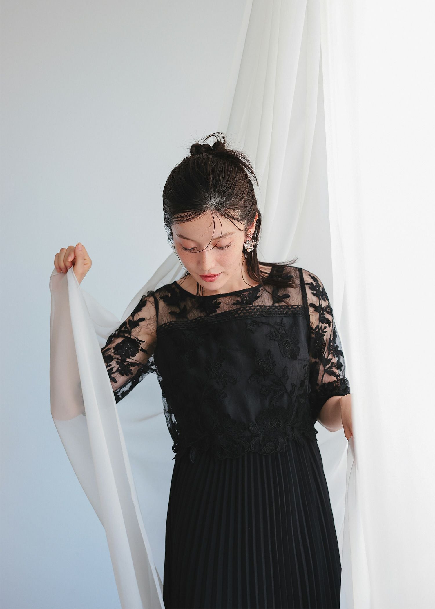 オリジナル柄レース×プリーツワンピース|DorryDoll