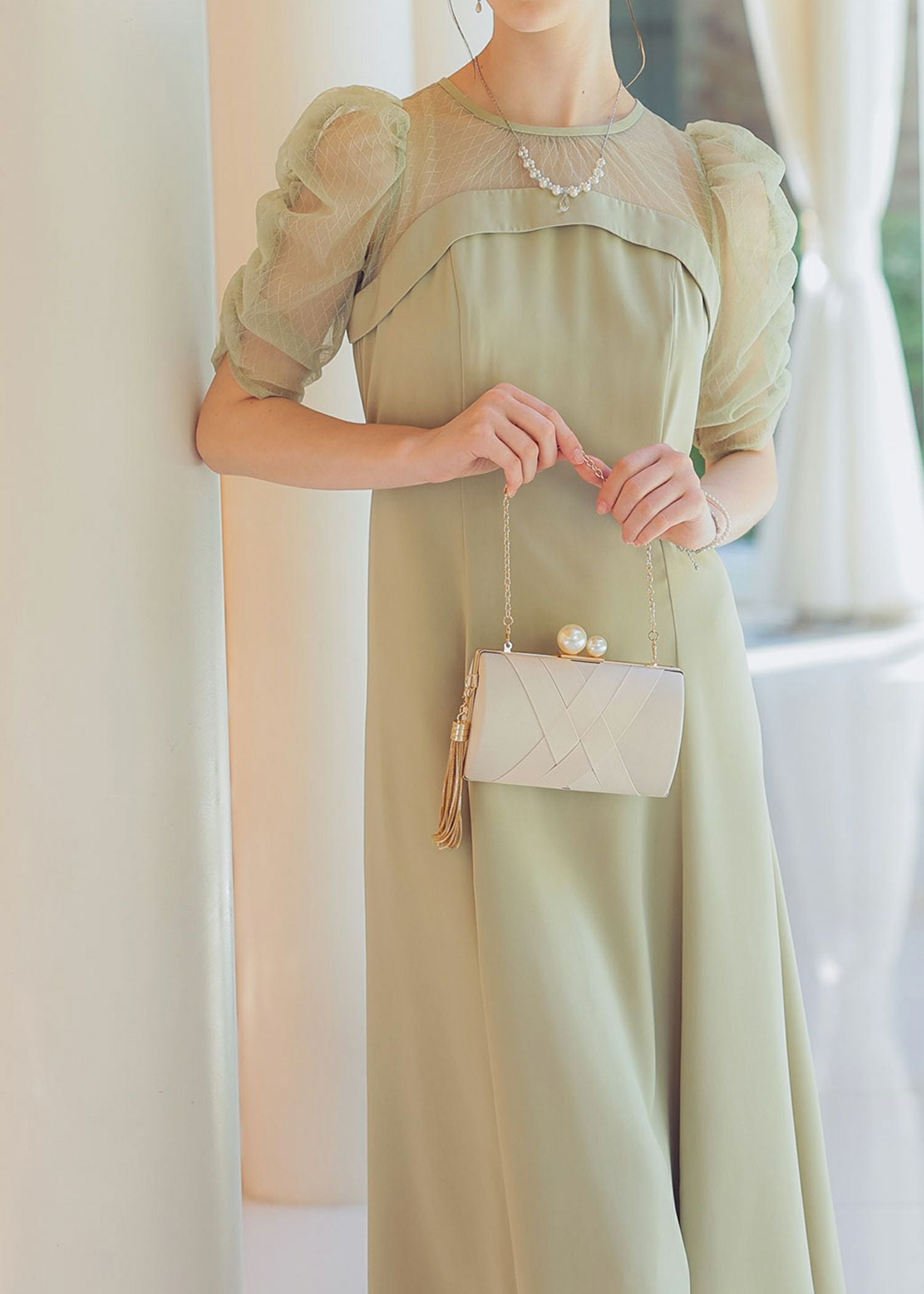 フラワーレースパフスリーブドレス|DorryDoll