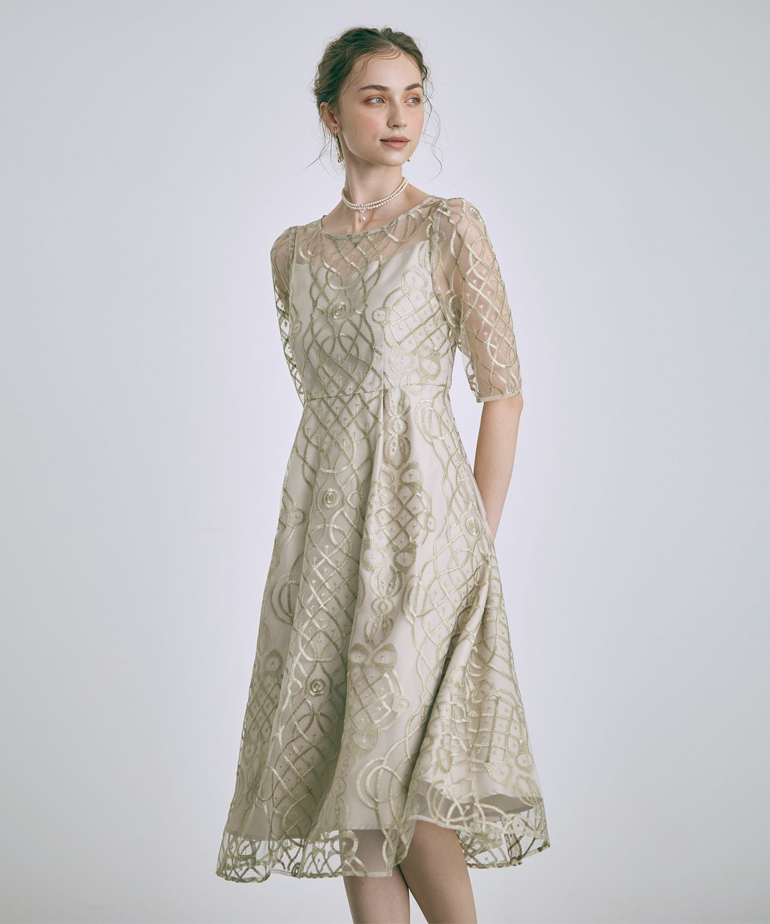 シャイニーエンブロイダリードレス|DorryDoll