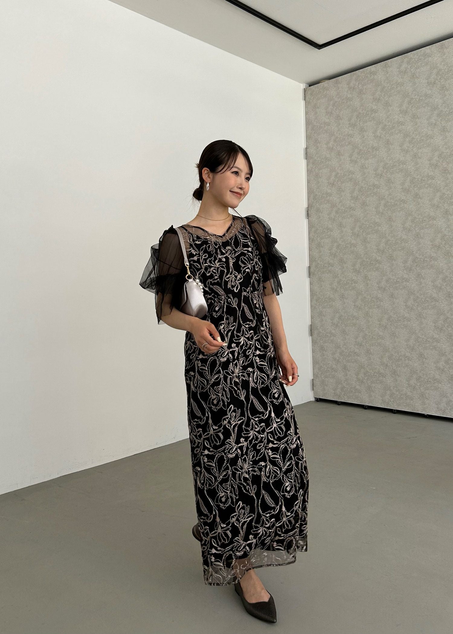 Fluffy sleeve pencil dress|LE'RURE