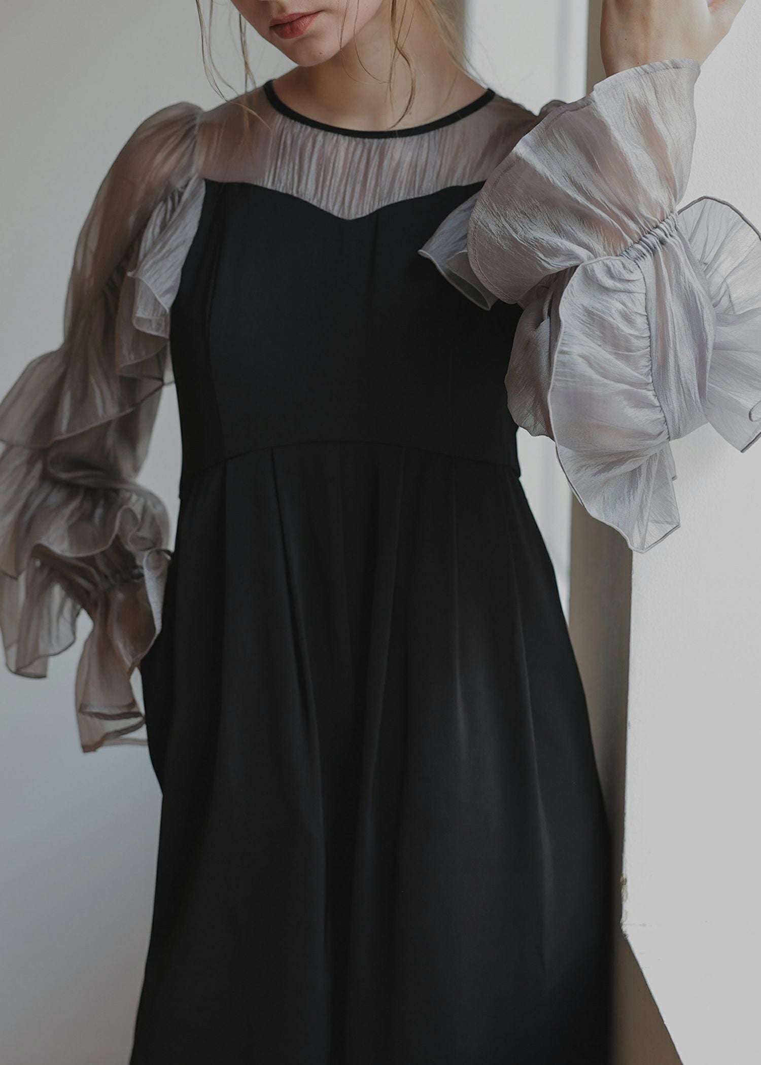 シアーフリルパンツドレスのドレス|Dorry Doll / LE'RURE