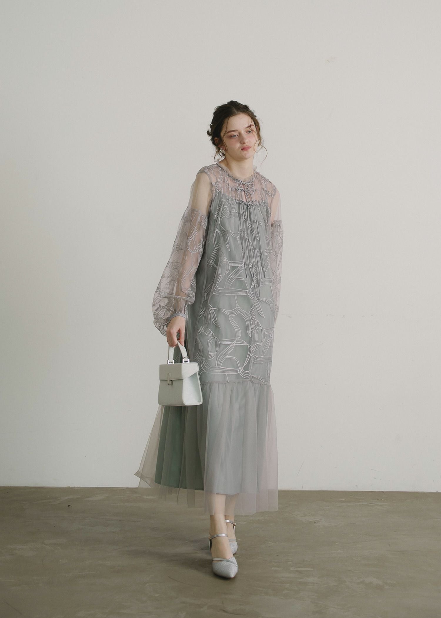 リボンエンブロイダリーレイヤードドレス｜DorryDoll