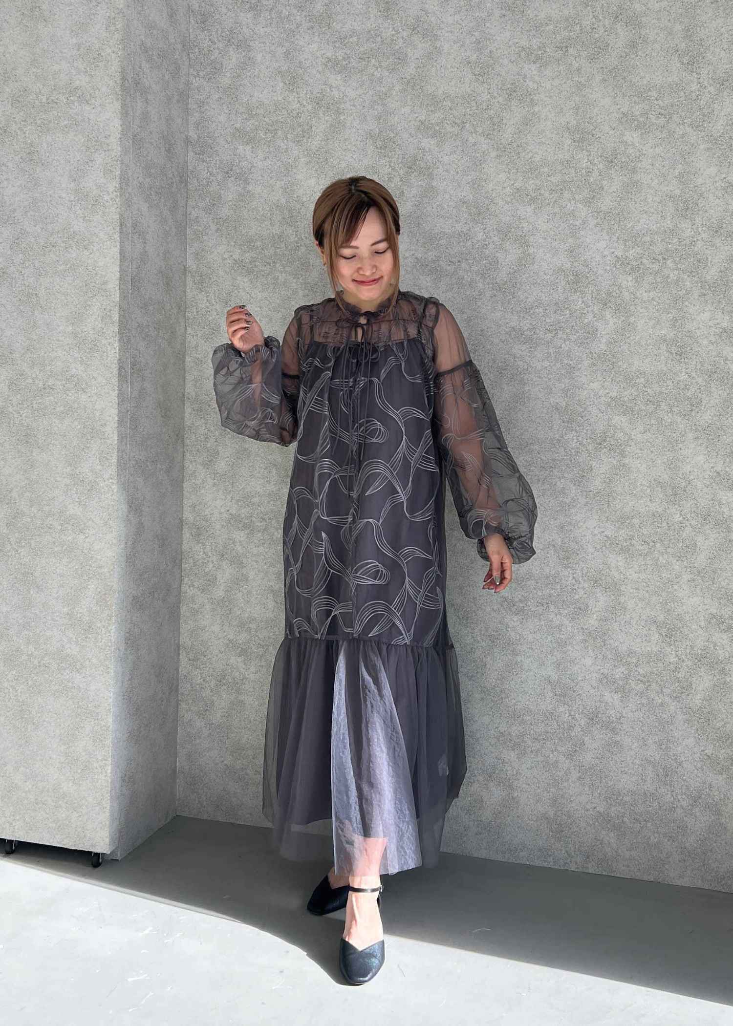 リボンエンブロイダリーレイヤードドレス｜DorryDoll