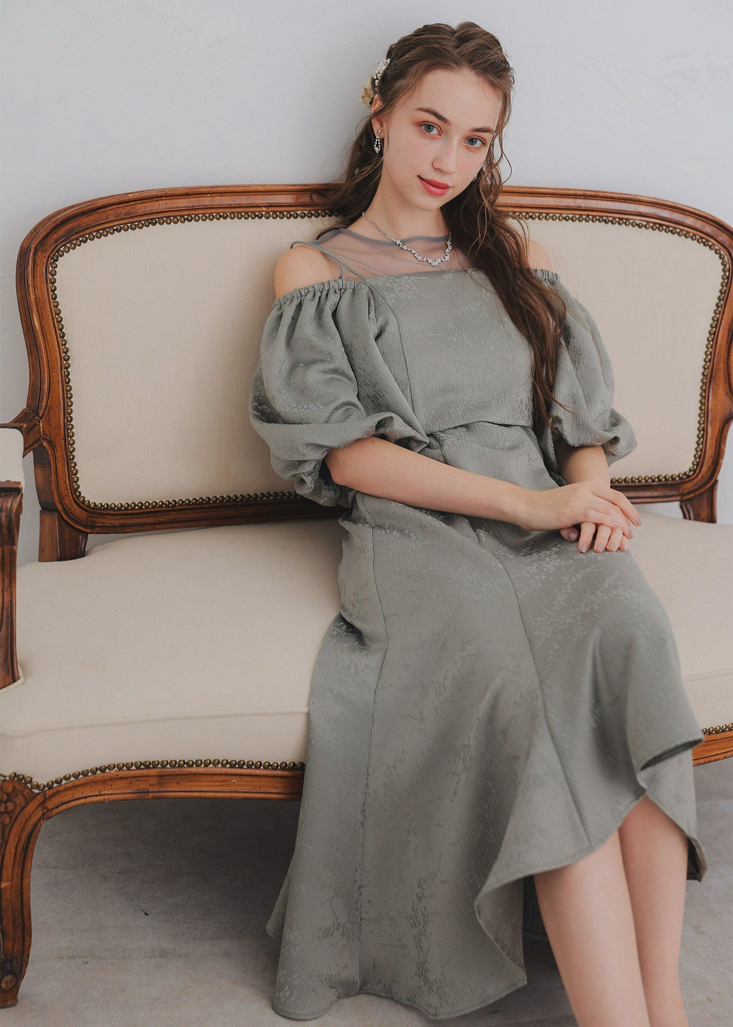 メニーウェイオフショルダージャガードドレス｜DorryDoll