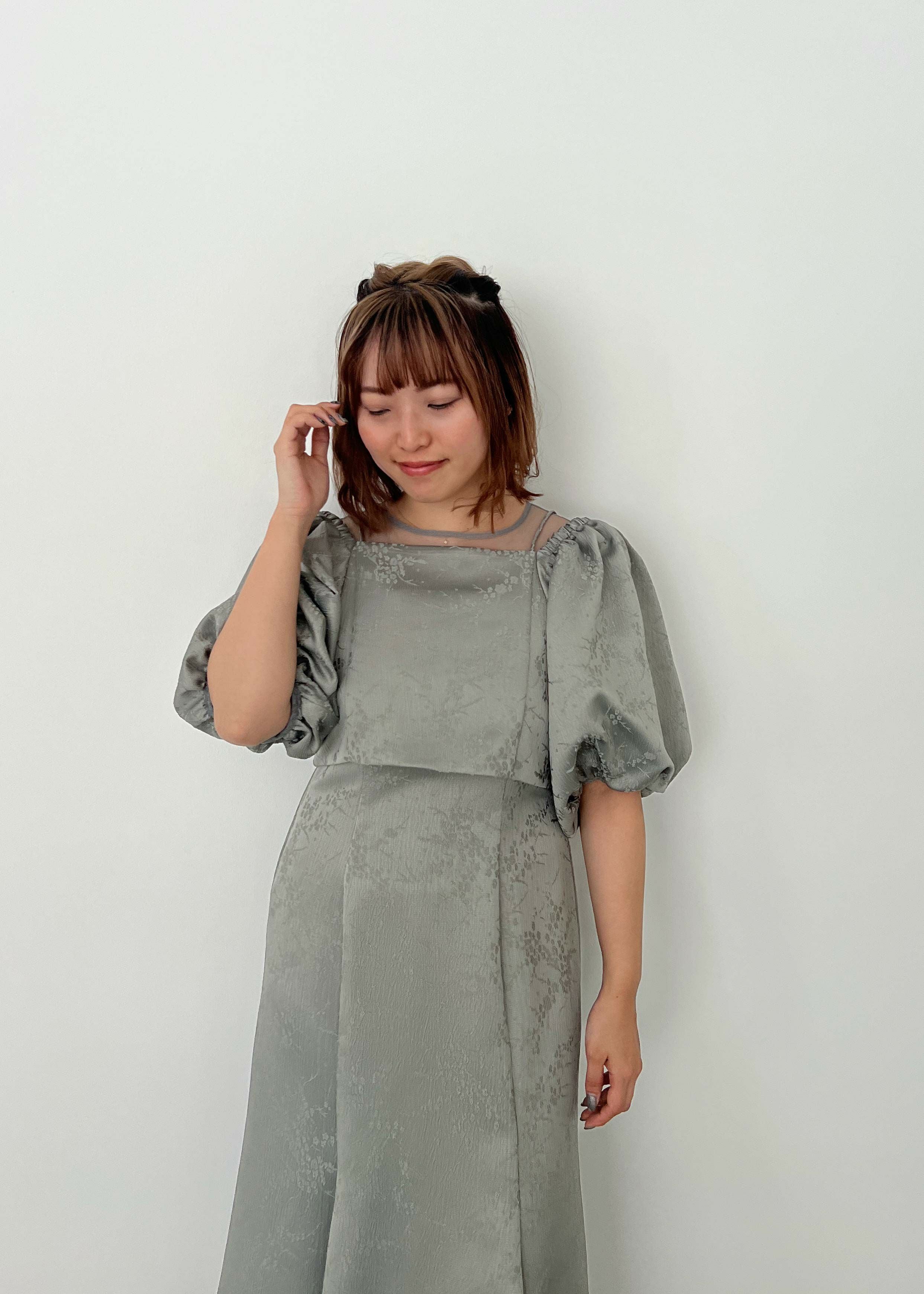 メニーウェイオフショルダージャガードドレス｜DorryDoll
