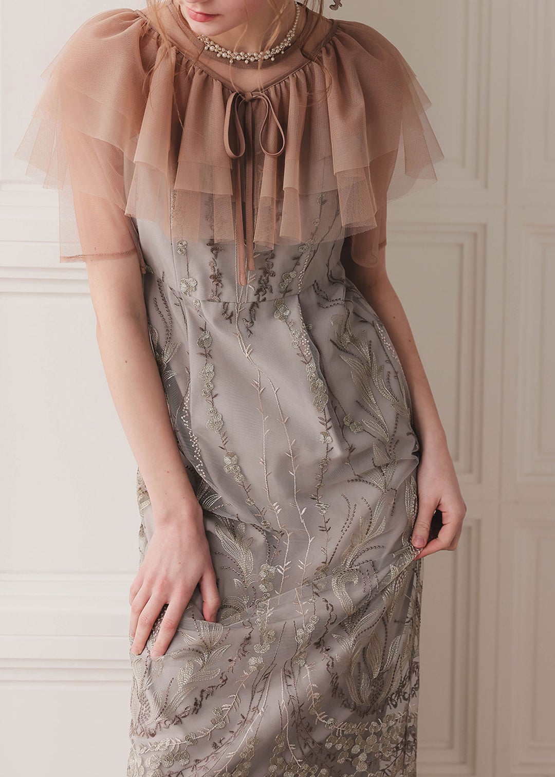 マルチケープIラインドレスのドレス|Dorry Doll / LE'RURE