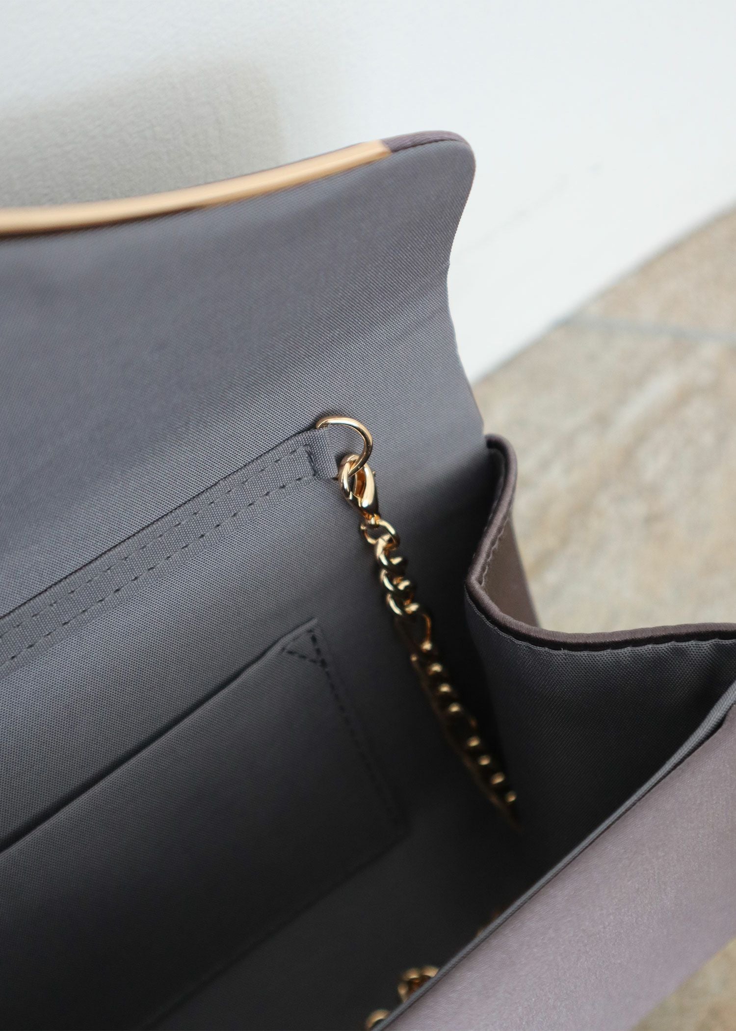 ウェーブラインサテンクラッチ|Dorry Doll