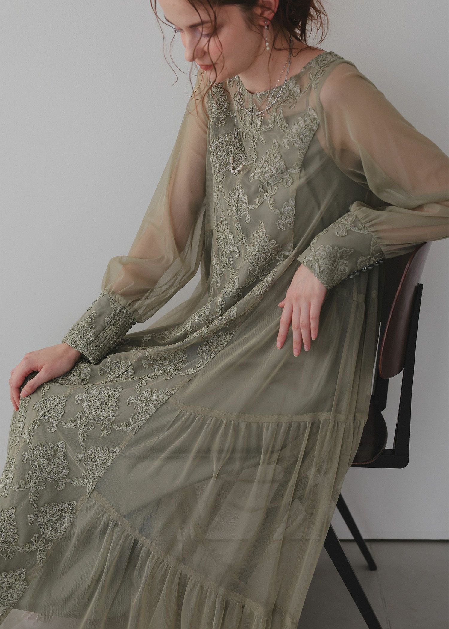 フェザーフラワーチュールドレス｜Dorry Doll