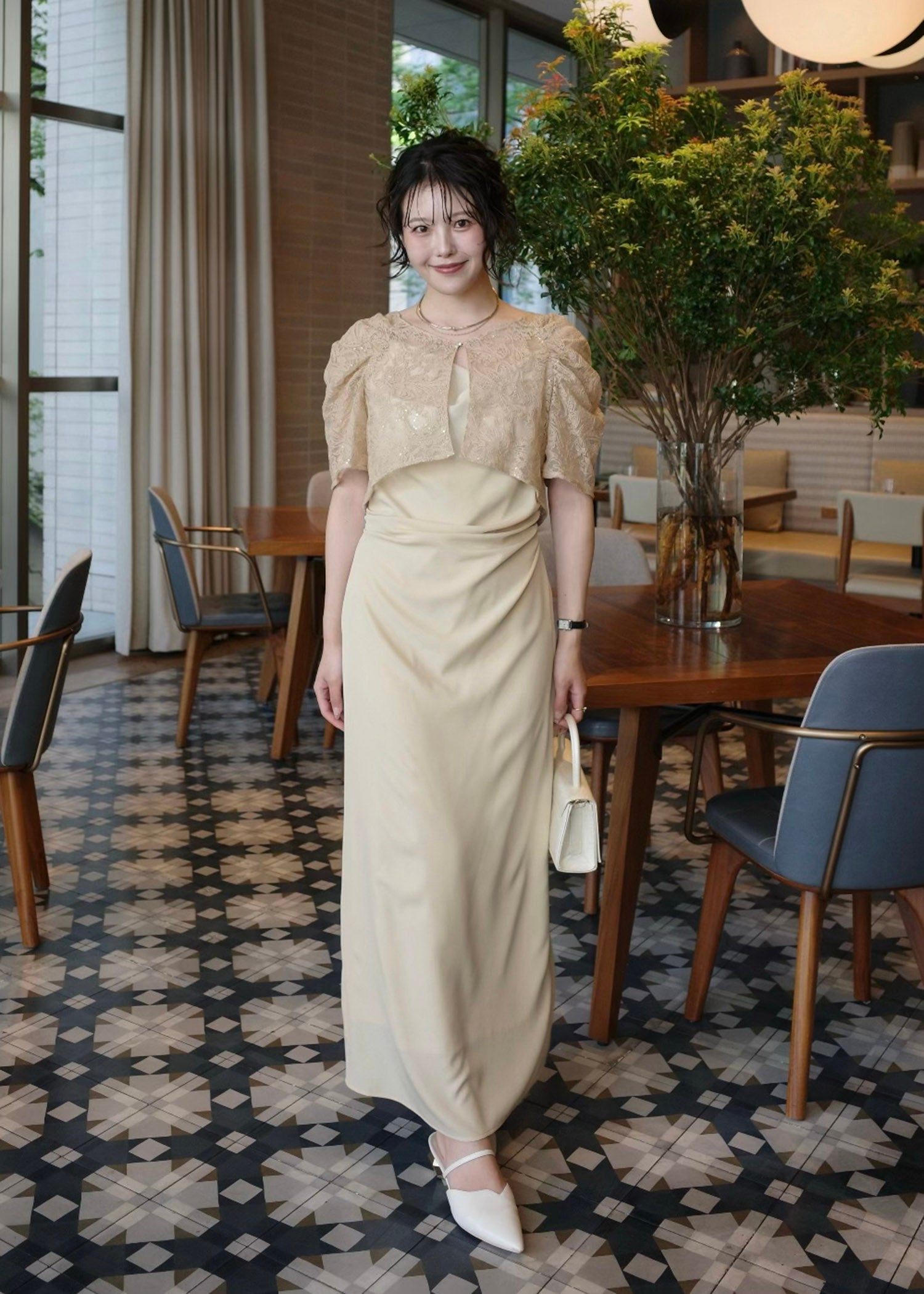 アンティーク雑貨 Pale Apricot Tulle Bolero A warm bolero for the bride