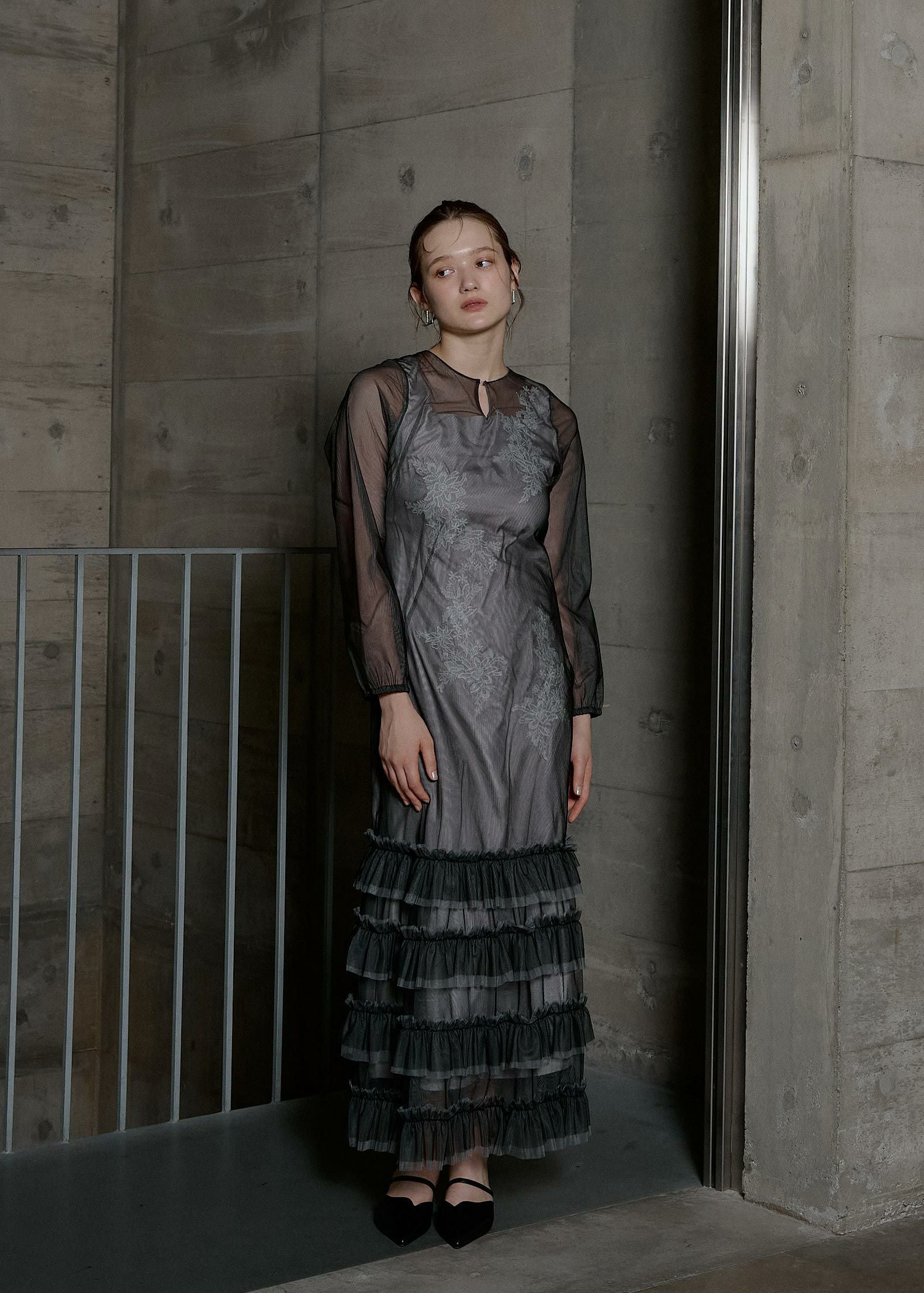 Lace motif frill line dressのドレス|Dorry Doll / LE'RURE