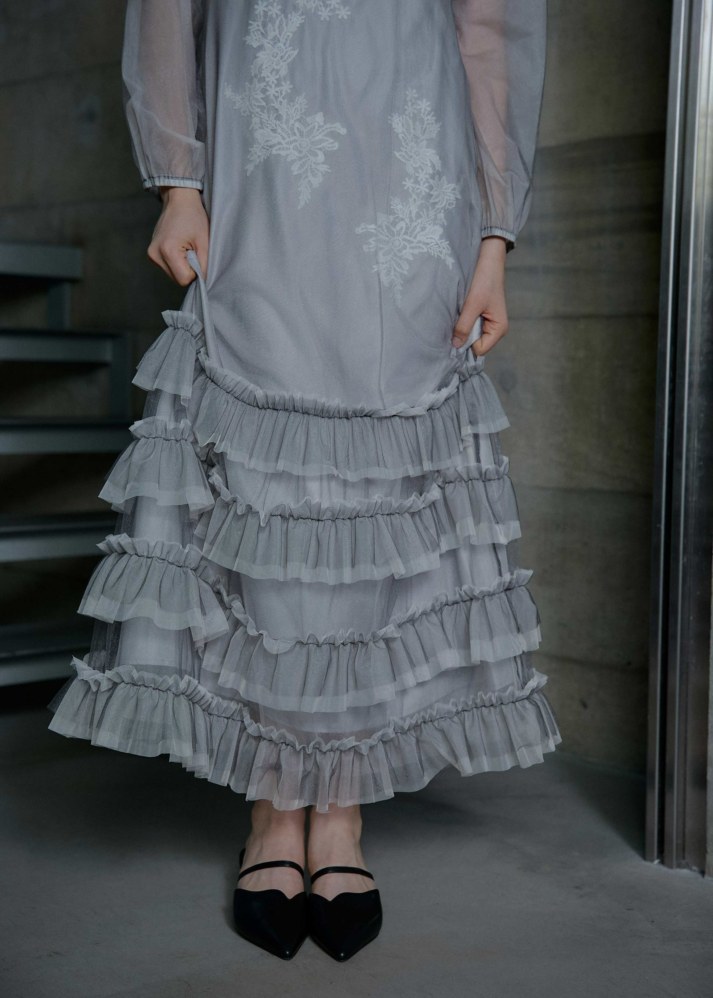 Lace motif frill line dressのドレス|Dorry Doll / LE'RURE