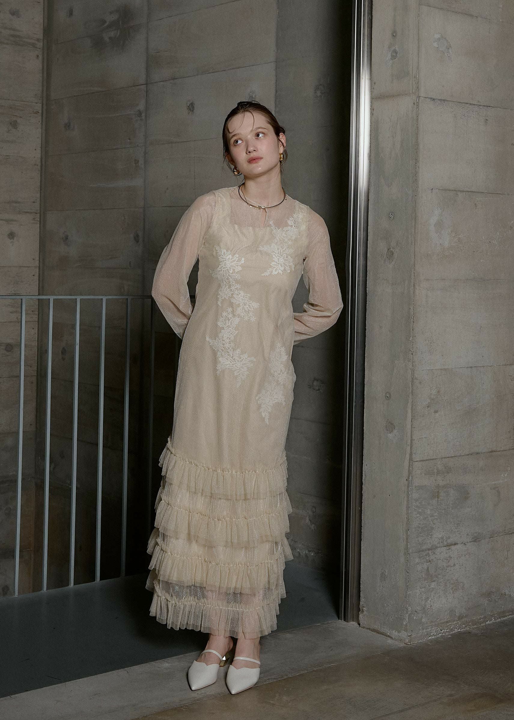 Lace motif frill line dressのドレス|Dorry Doll / LE'RURE