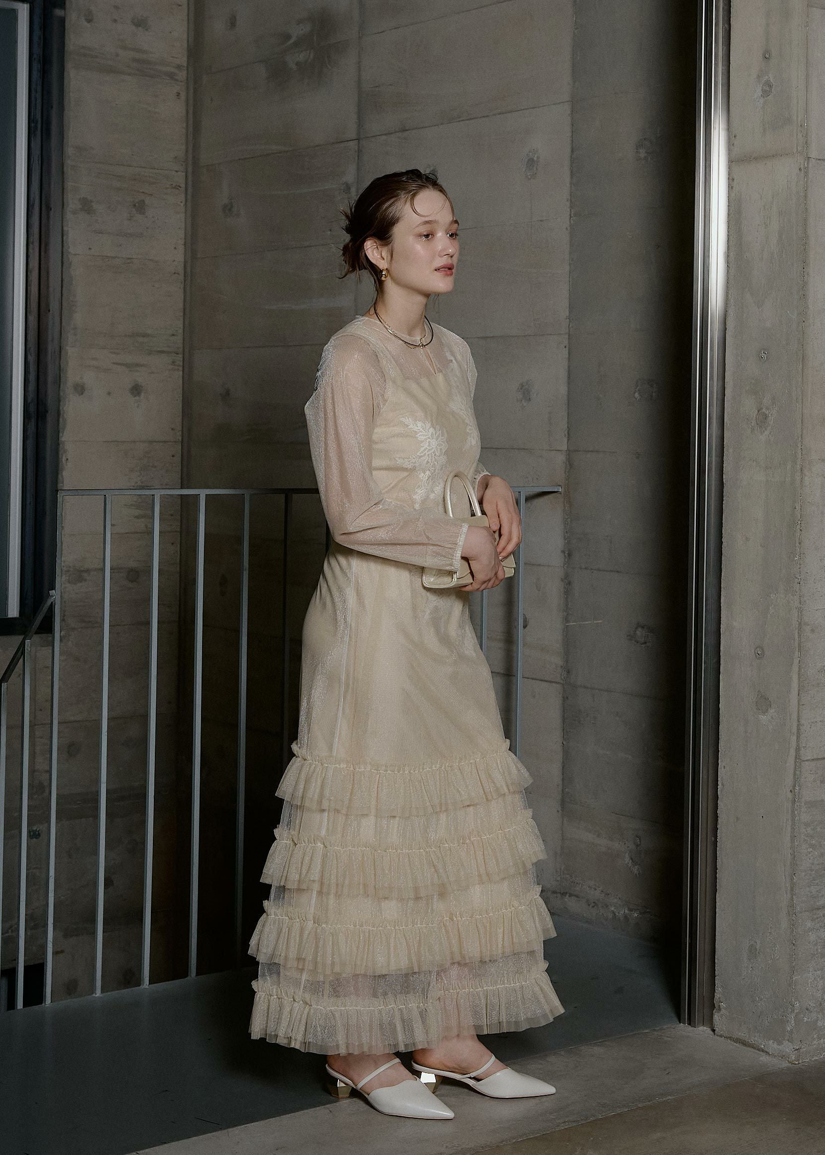 Lace motif frill line dressのドレス|Dorry Doll / LE'RURE