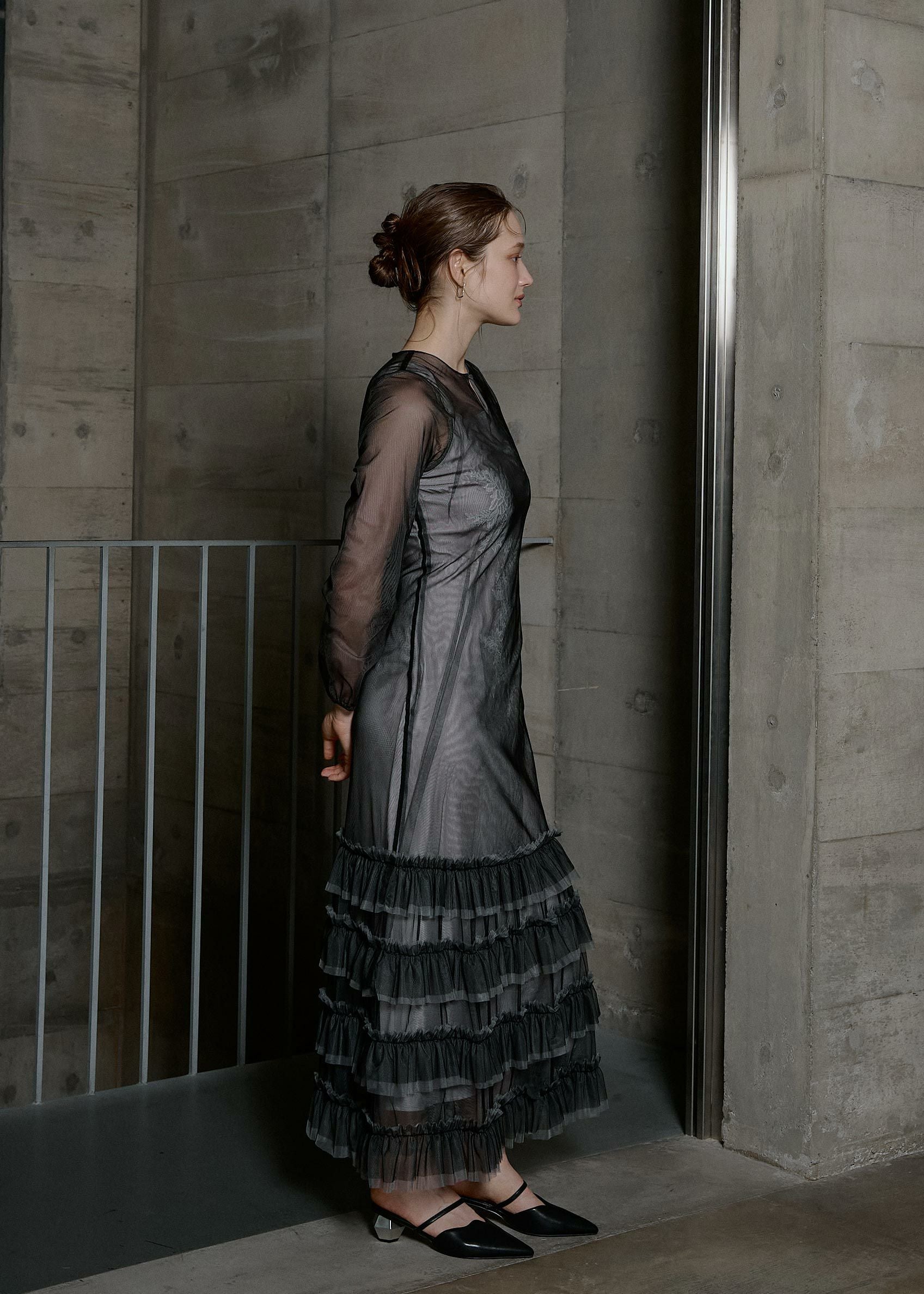 Lace motif frill line dressのドレス|Dorry Doll / LE'RURE