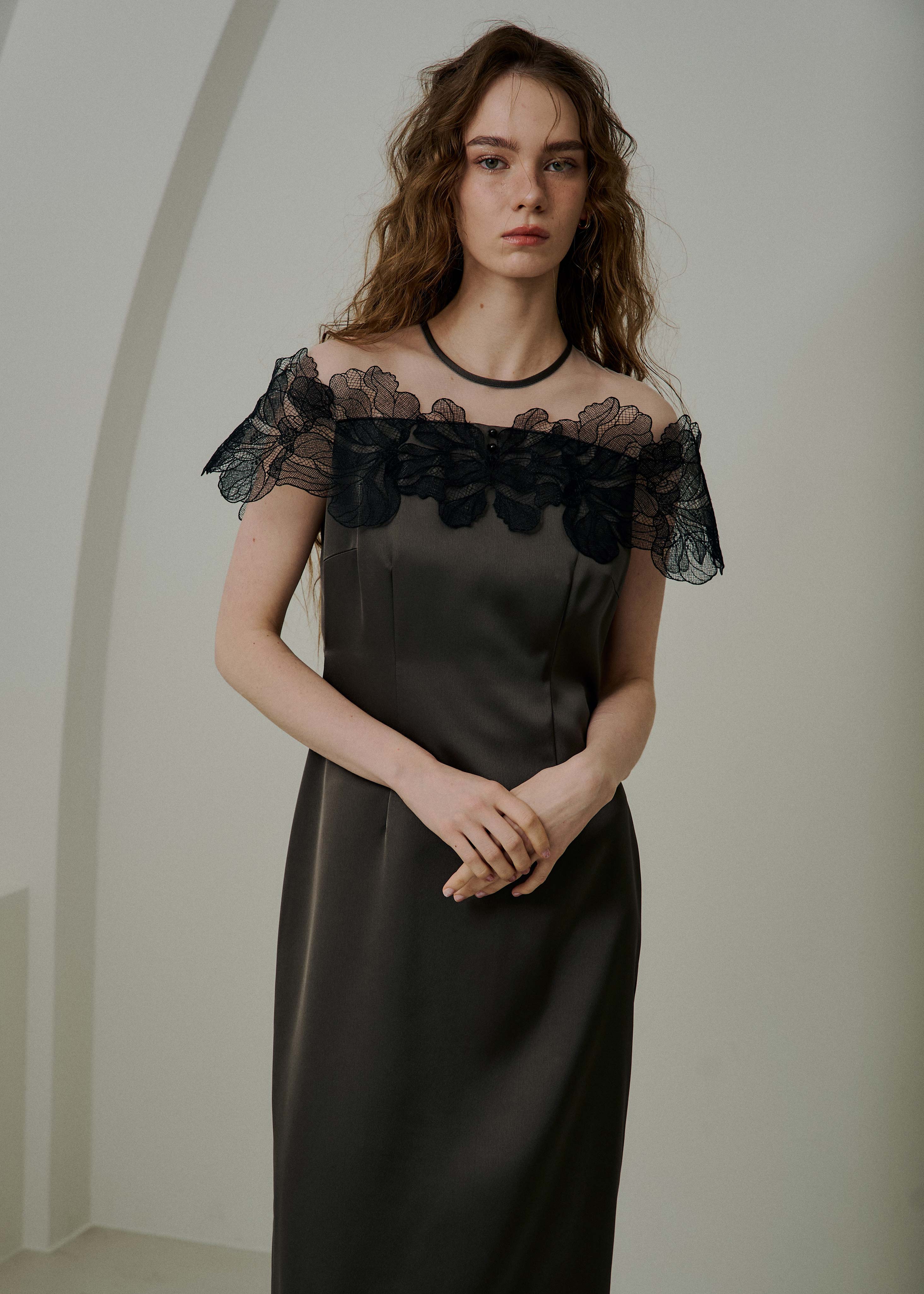 Fleur lace satin dressのドレス|Dorry Doll / LE'RURE