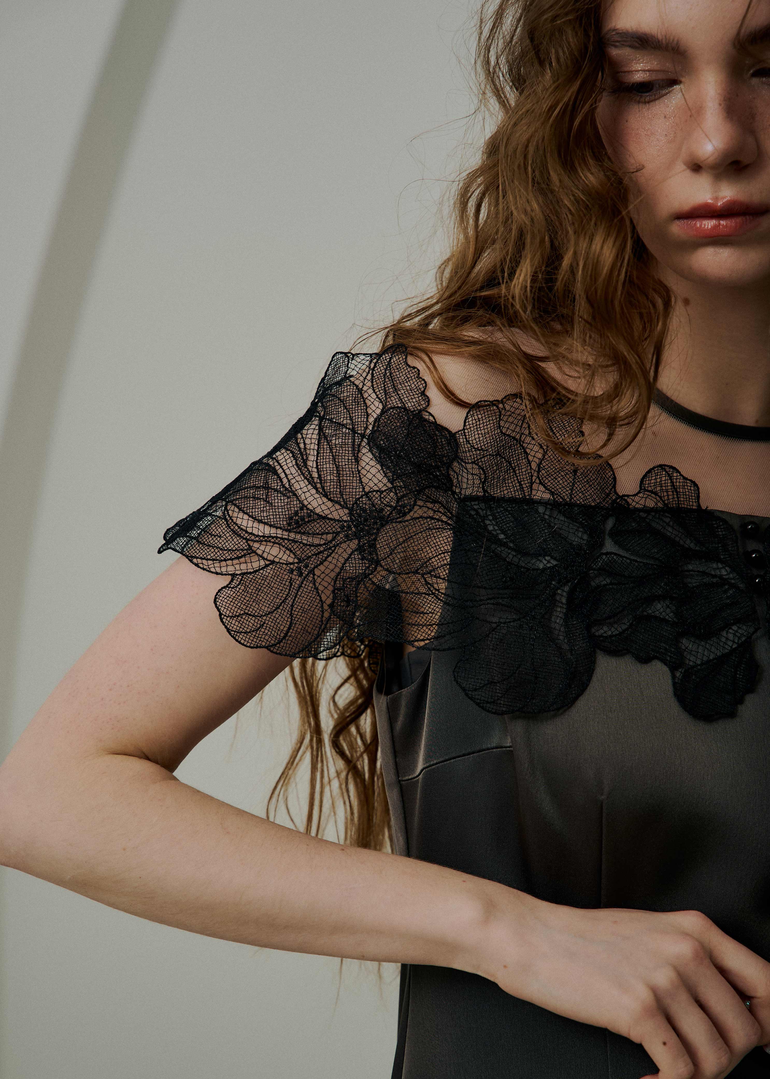 Fleur lace satin dressのドレス|Dorry Doll / LE'RURE